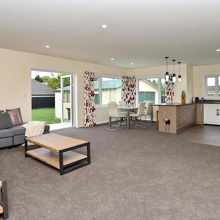 Weston Villa - Spacious & Family Friendly - Bookahome Christchurch Eksteriør billede