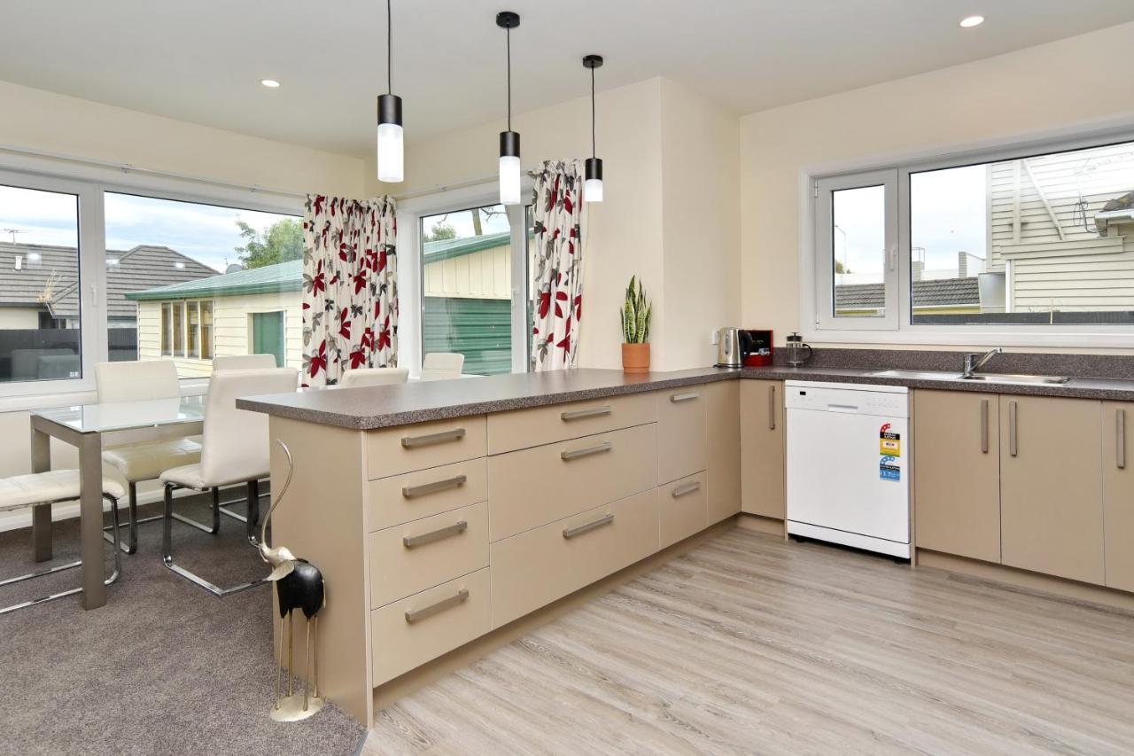 Weston Villa - Spacious & Family Friendly - Bookahome Christchurch Eksteriør billede