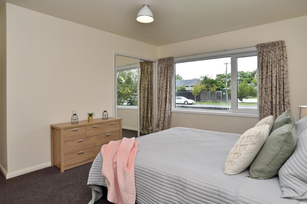 Weston Villa - Spacious & Family Friendly - Bookahome Christchurch Eksteriør billede